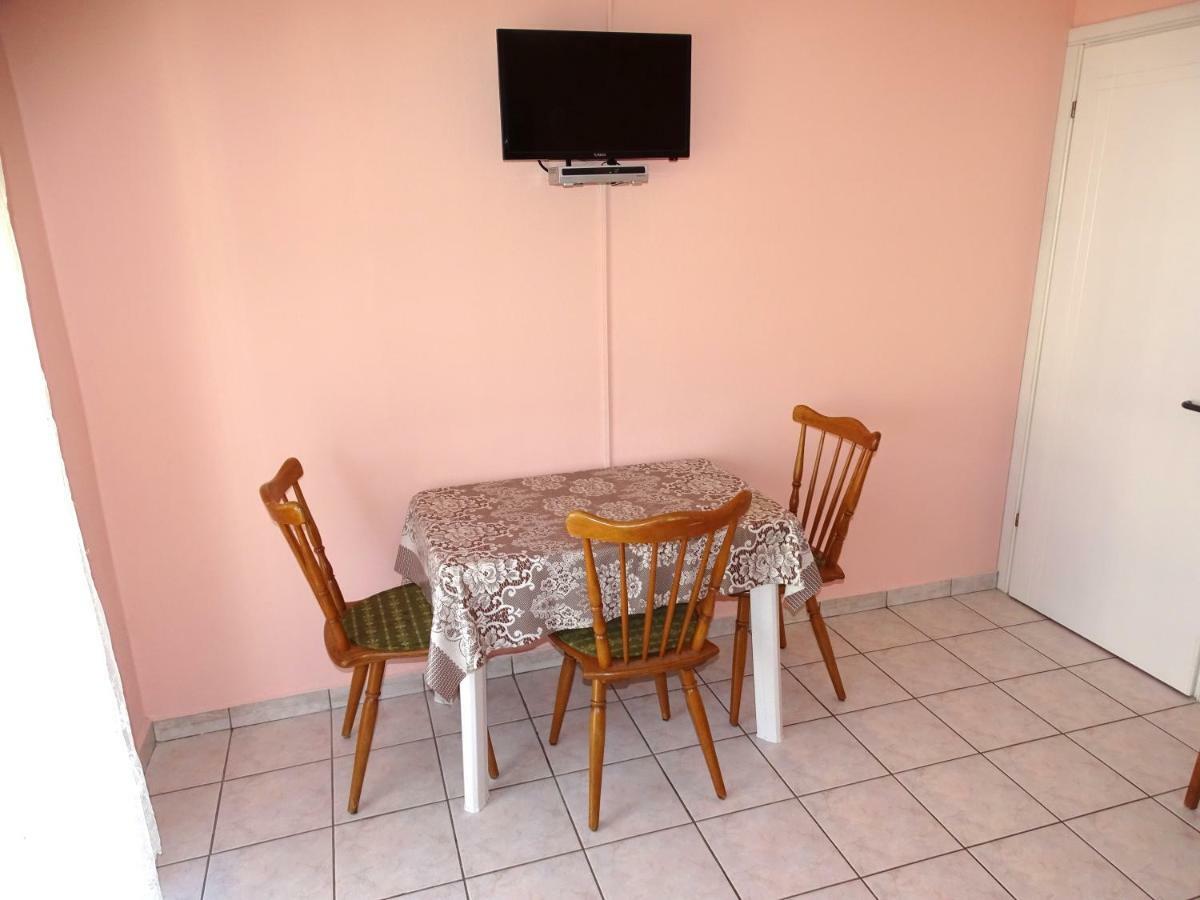 Socrates Apartments Olympiakí Aktí Kültér fotó